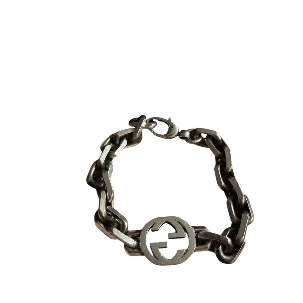 Gucci: Classic Silver Chain link ‘G’ Bracelet - Picture 8 of 8